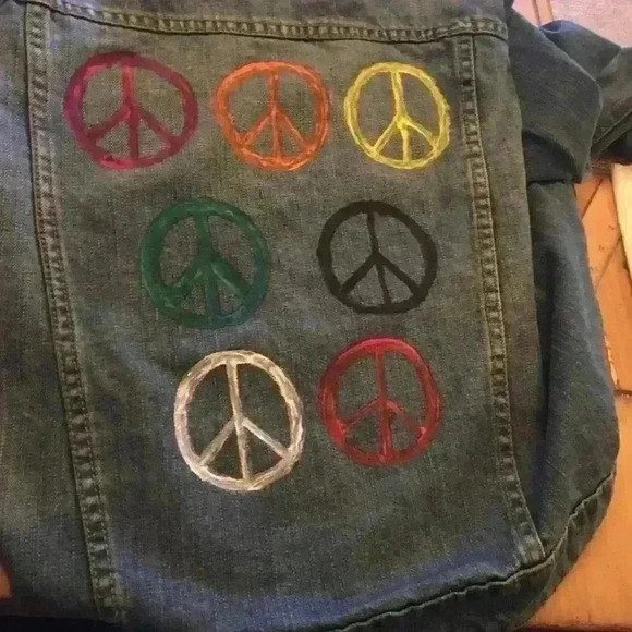 Denim Jacket with hand painted peace signs🌸 - Picture 8 of 8